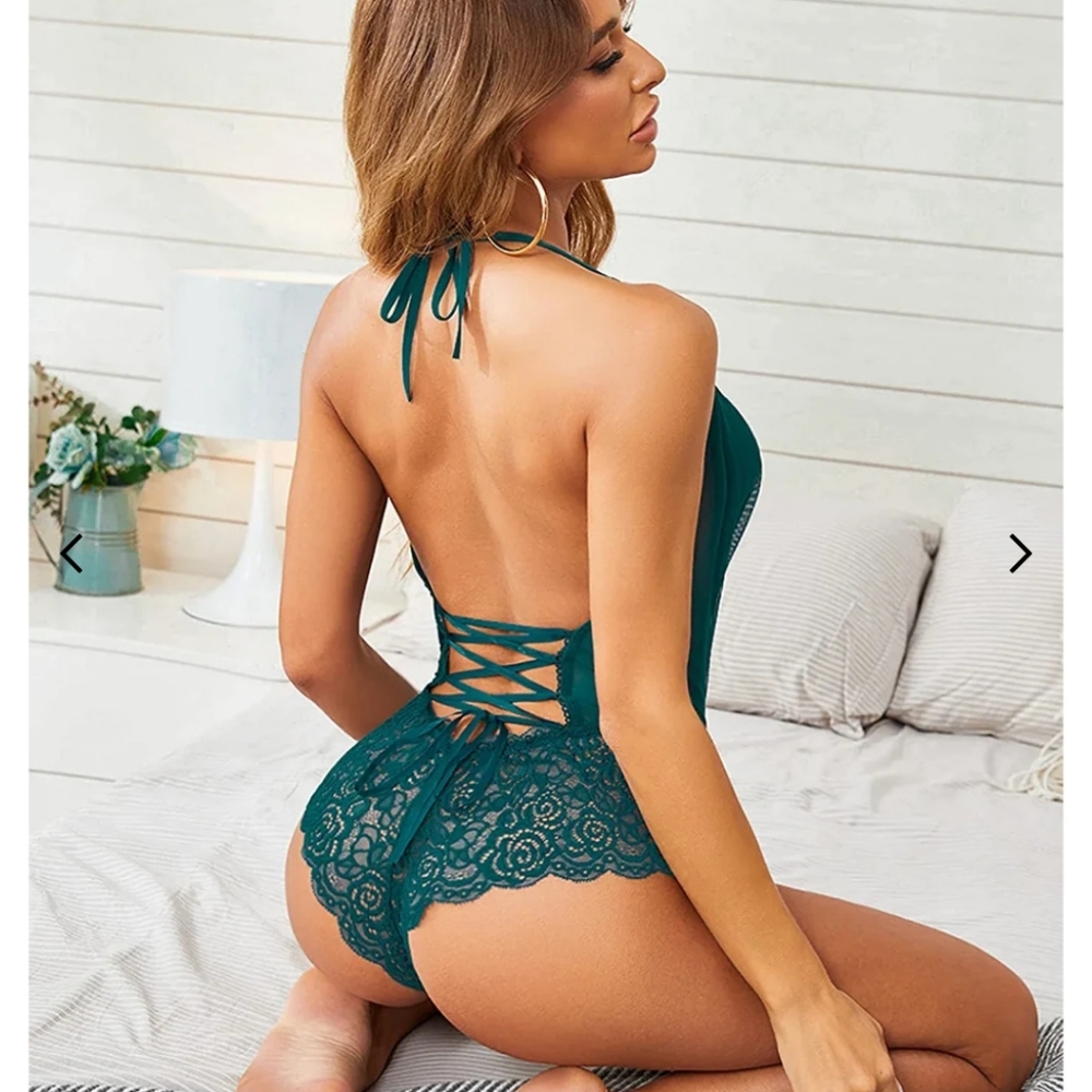 Lingerie - Picture 2 of 2